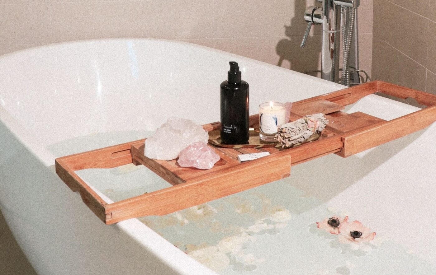 The NOW Massage Bath with Body Oil and Candle